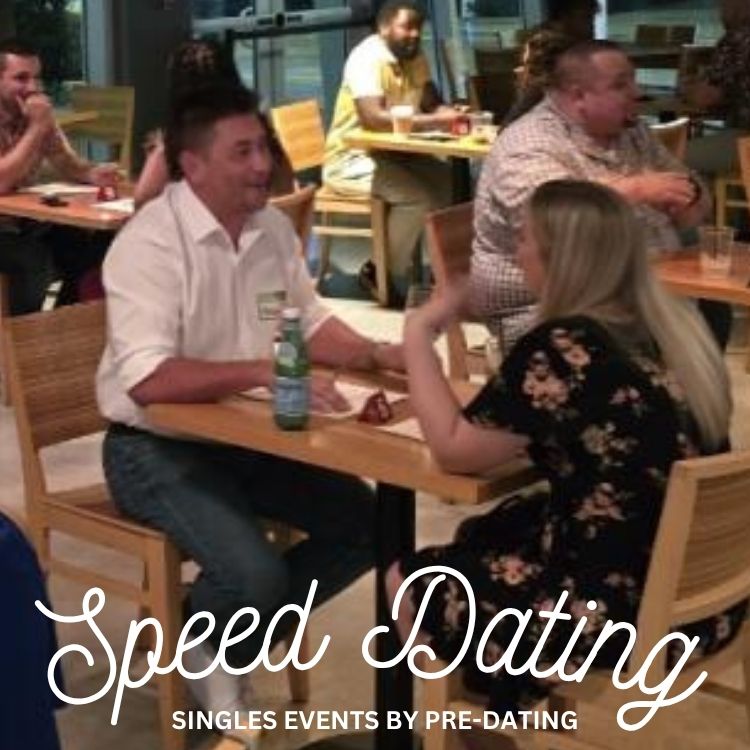 Fort Lauderdale attendees of Speed Dating in Florida enjoying the event!
